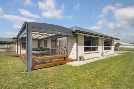 Photo of property in 1 Vantage Place, Omokoroa, 3114