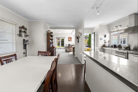 Photo of property in 101 Clawton Street, Westown, New Plymouth, 4310