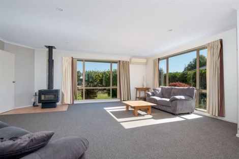 Photo of property in 10 Whiting Drive, Wakefield, 7025