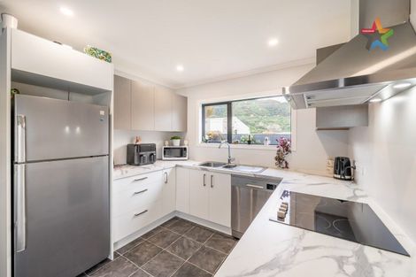 Photo of property in 1128a High Street, Taita, Lower Hutt, 5011