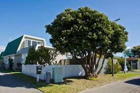 Photo of property in 9a Olive Terrace, Paraparaumu Beach, Paraparaumu, 5032