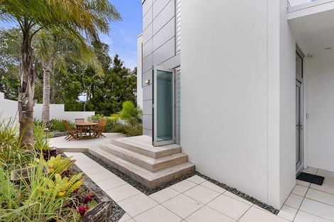 Photo of property in 11a Bournemouth Terrace, Murrays Bay, Auckland, 0630