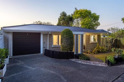 Photo of property in 206 Upper Harbour Drive, Greenhithe, Auckland, 0632