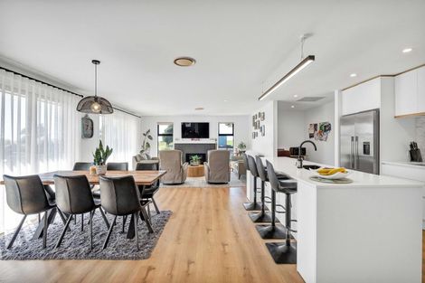 Photo of property in 123 Princess Street, Waitara, 4383