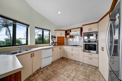 Photo of property in 339a Devon Street West, New Plymouth, 4310