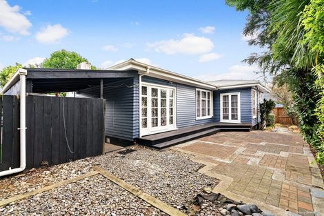 Photo of property in 4b Manuroa Road, Takanini, 2112