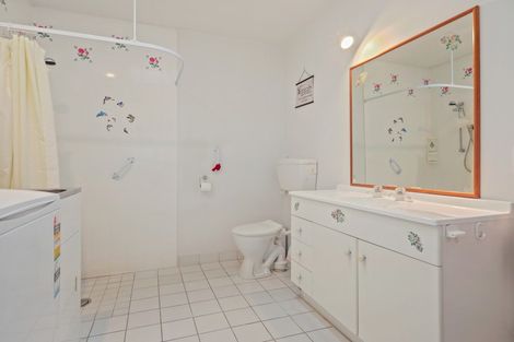 Photo of property in 2/90 Hawke Street, New Brighton, Christchurch, 8083