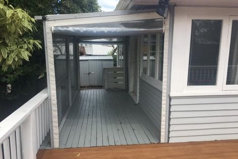 Photo of property in 6 Crompton Road, Massey, Auckland, 0614