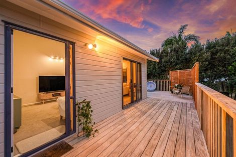 Photo of property in 25 Broadfield Street, Massey, Auckland, 0614