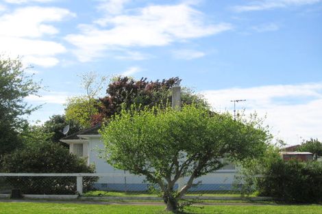 Photo of property in 24 Queens Road, Elgin, Gisborne, 4010