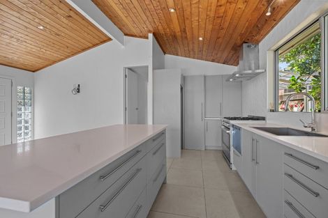 Photo of property in 6a Puketaha Road, Swanson, Auckland, 0816