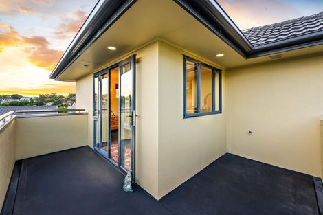 Photo of property in 4 Tellin Close, Massey, Auckland, 0614