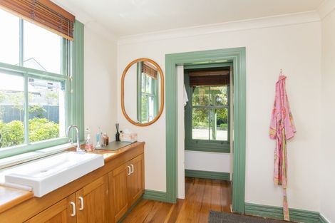 Photo of property in 27 Stout Street, Whataupoko, Gisborne, 4010