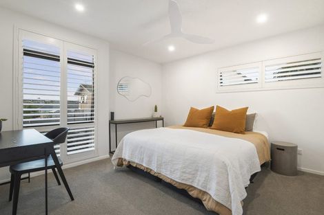 Photo of property in 10 Nga Tutu Place, Belmont, Auckland, 0622