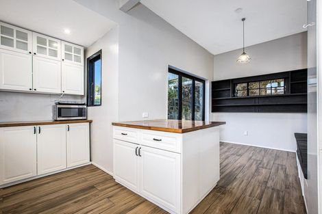 Photo of property in 15 Connaught Terrace, Brooklyn, Wellington, 6021