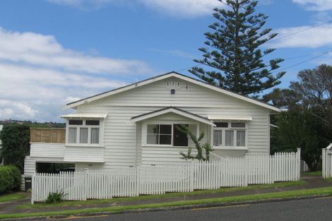 Photo of property in 18 Symonds Street, Onehunga, Auckland, 1061