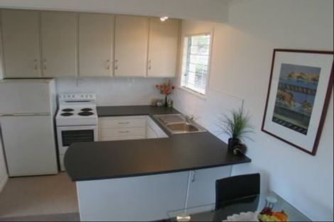 Photo of property in 8/219 Onewa Road, Birkenhead, Auckland, 0626