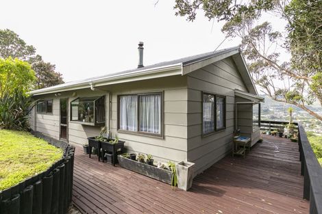 Photo of property in 37 Westhaven Drive, Tawa, Wellington, 5028