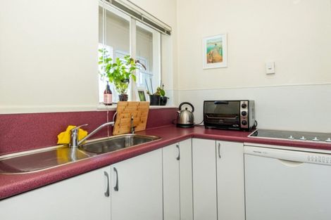 Photo of property in 1-12/48 The Bay Hill, Timaru, 7910