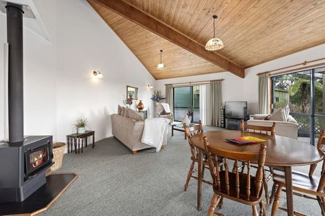 Photo of property in 9 Nova Way, Kauri, 0185
