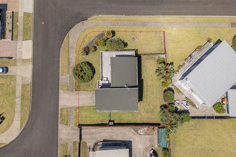 Photo of property in 12 Marlin Street, Whitianga, 3510