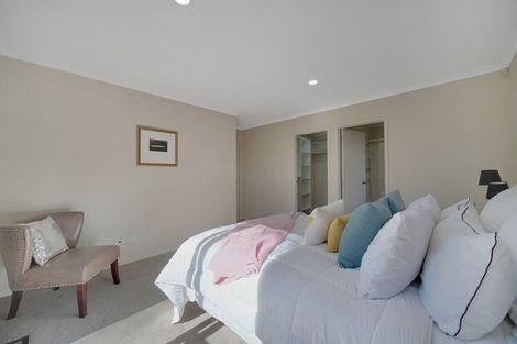 Photo of property in 12 Breon Place, Flat Bush, Auckland, 2016
