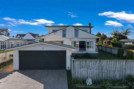 Photo of property in 1/90 Norwood Road, Bayswater, Auckland, 0622