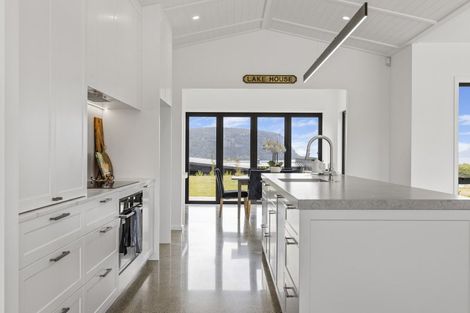 Photo of property in 47 Seven Oaks Drive, Kinloch, Taupo, 3377