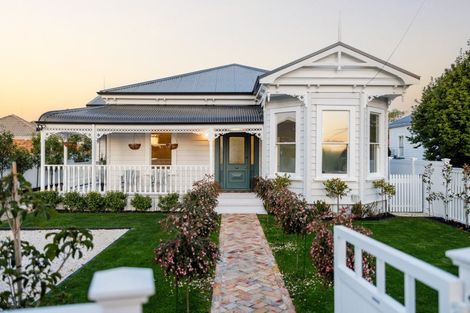 Photo of property in 114 Victoria Street, Cambridge, 3434