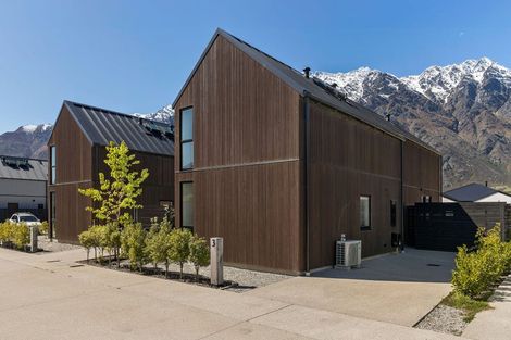 Photo of property in 3 Curvey Court, Jacks Point, 9371