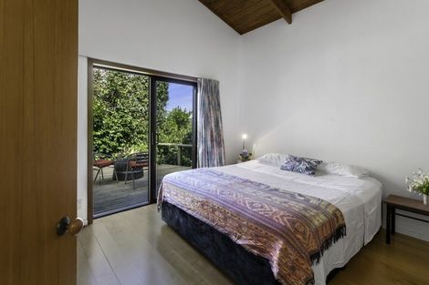 Photo of property in 200 Te Wahapu Road, Russell, 0272