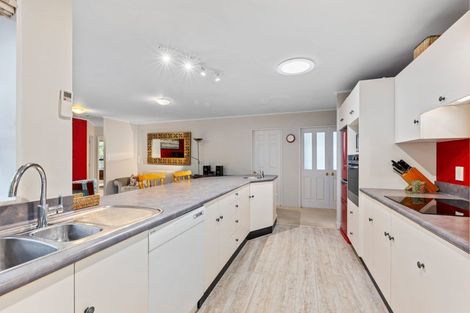 Photo of property in 16 Springswood Grove, Springlands, Blenheim, 7201