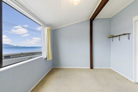 Photo of property in 236a Queens Drive, Lyall Bay, Wellington, 6022
