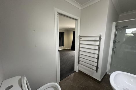 Photo of property in 13 Bartholomew Road, Levin, 5510