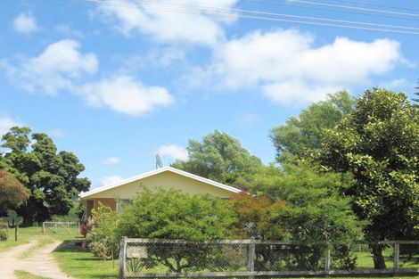 Photo of property in 28 Main Road, Tolaga Bay, 4077
