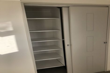 Photo of property in 26a Vipond Road, Stanmore Bay, Whangaparaoa, 0932