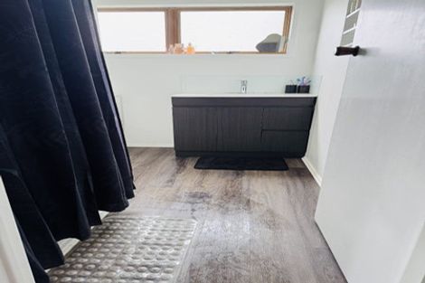 Photo of property in 671 East Coast Road, Browns Bay, Auckland, 0630