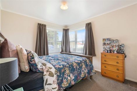 Photo of property in 1/4 Royal Arch Place, Rosehill, Papakura, 2113