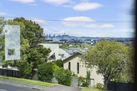 Photo of property in 219 East Coast Road, Campbells Bay, Auckland, 0620