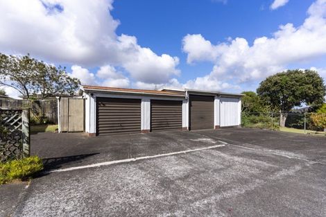 Photo of property in 10 Mccullough Avenue, Papatoetoe, Auckland, 2025