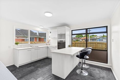 Photo of property in 158 Winchester Street, Levin, 5510