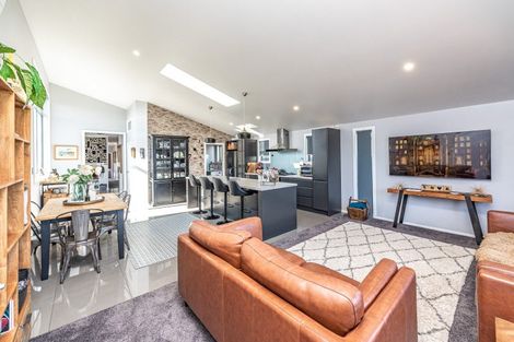 Photo of property in 3 Kamahi Street, Castlecliff, Whanganui, 4501