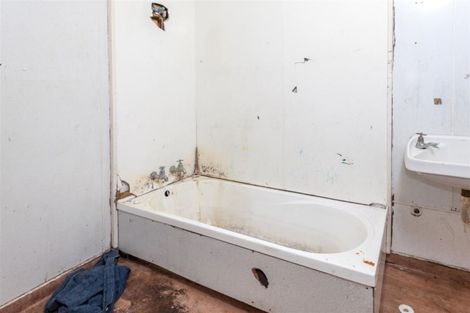 Photo of property in 4 Porritt Street, Paeroa, 3600