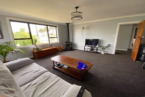 Photo of property in 10 Cornwall Street, Eltham, 4322