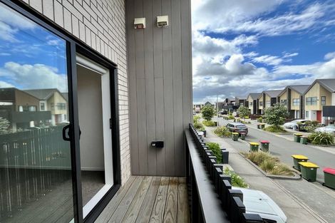 Photo of property in 6 Desalt Drive, Hobsonville, Auckland, 0616