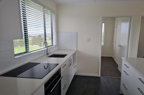 Photo of property in 2/1341 Whangaparaoa Road, Army Bay, Whangaparaoa, 0930