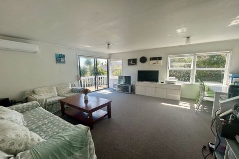 Photo of property in 1/58 Matipo Road, Mairangi Bay, Auckland, 0630