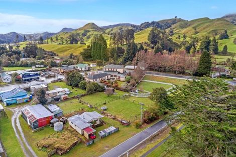 Photo of property in 10 Raumati Street, Matawai, 4075