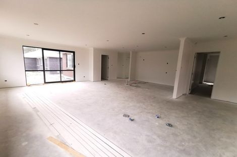 Photo of property in 8 Ropere Street, Kumeu, 0810