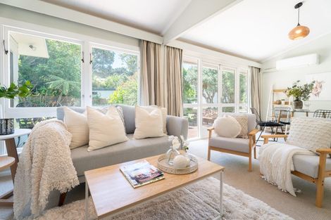 Photo of property in 28a Whanake Street, Titahi Bay, Porirua, 5022